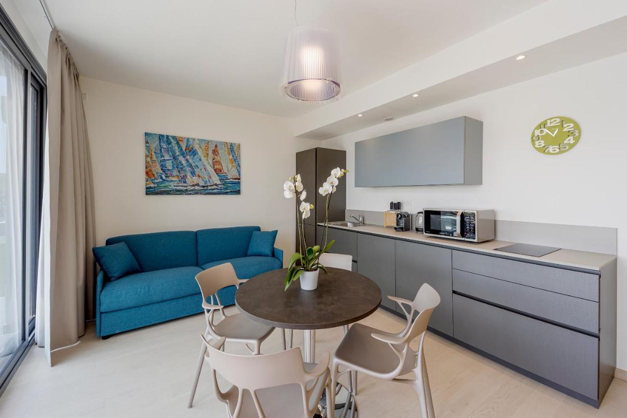 Apartment Aregai Marina Exclusive Seaside *