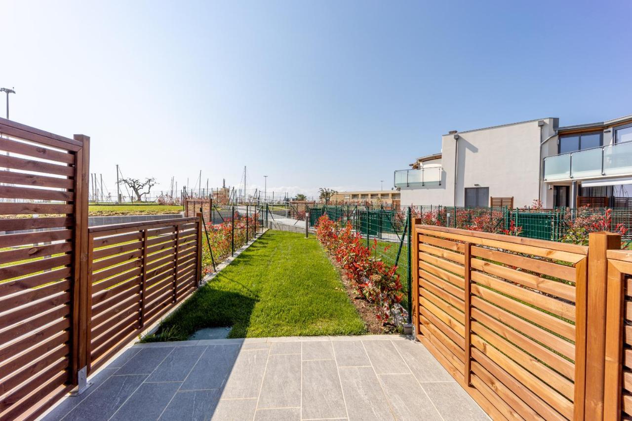 Aregai Marina Exclusive Seaside Apartment Santo Stefano al Mare