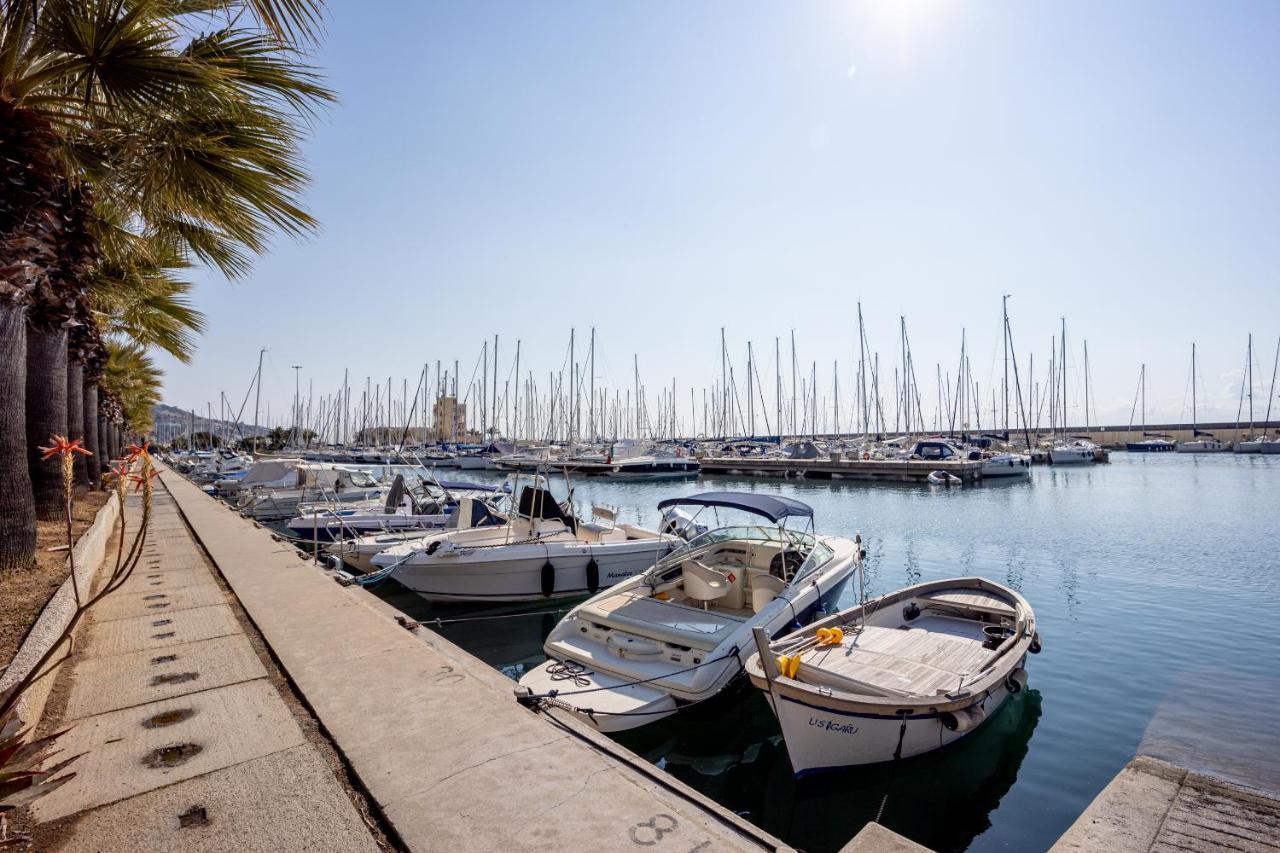 Aregai Marina Exclusive Seaside
